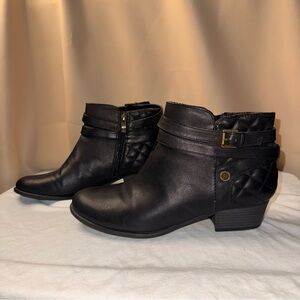 Liz Claiborne Quilted Black Ankle Booties